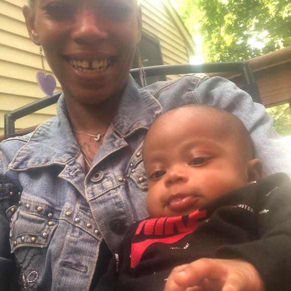 Meet your Posher, Amanda - Picture 1 of 1